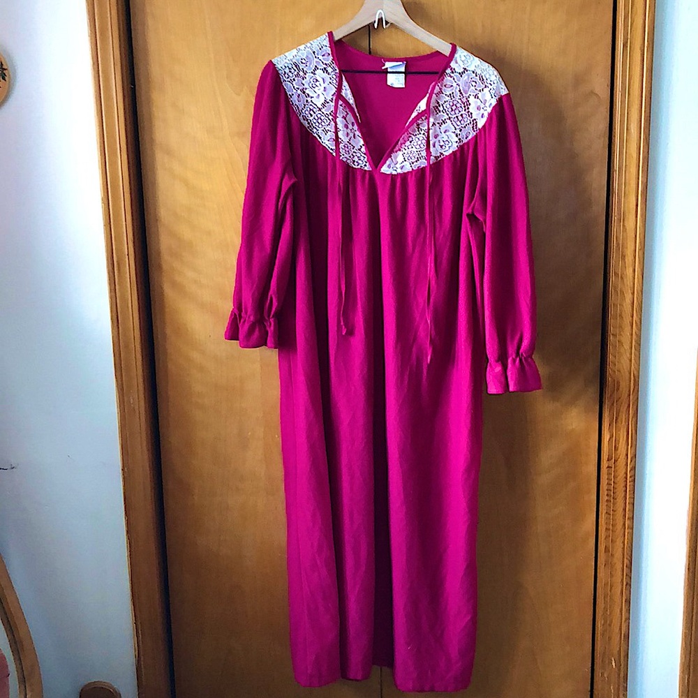 Vintage Nightgown Cottagecore Sleep Dress Fuchsia & Lace Large